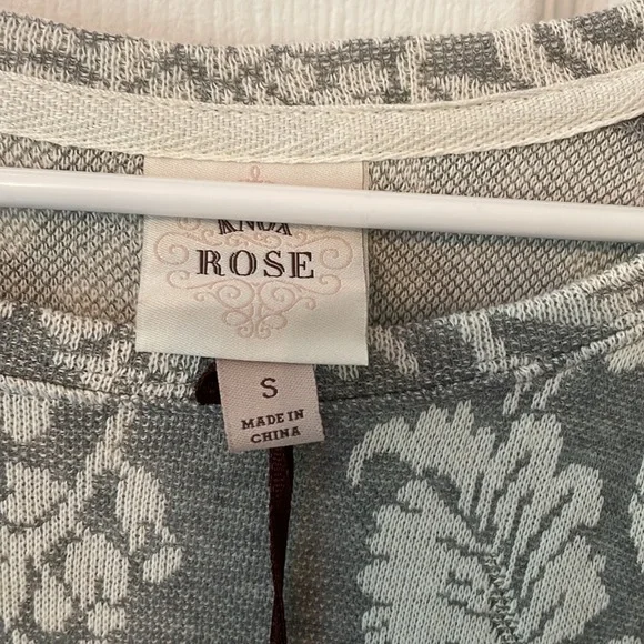 Knox Rose floral pullover - Picture 4 of 8